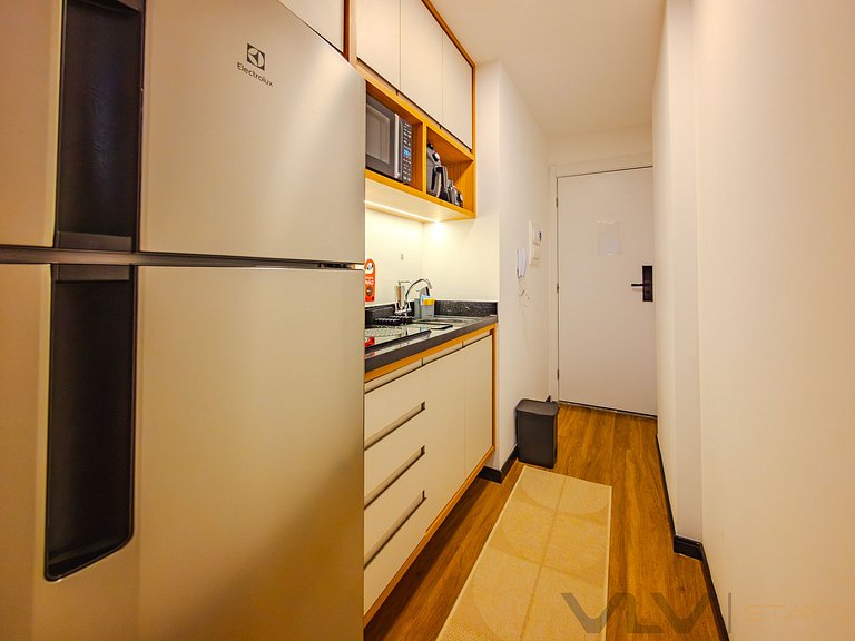 ART332 Studio with balcony by VLV Stays