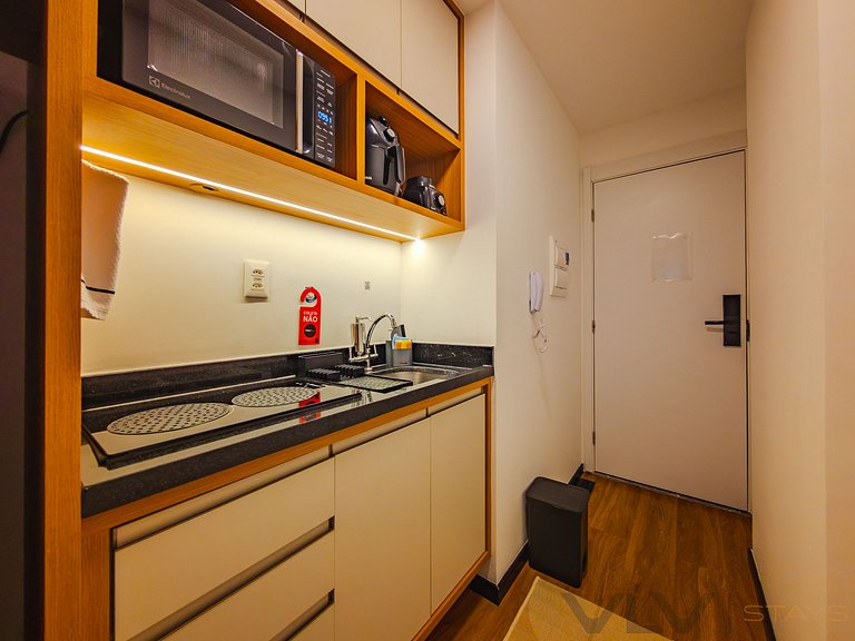 ART332 Studio with balcony by VLV Stays
