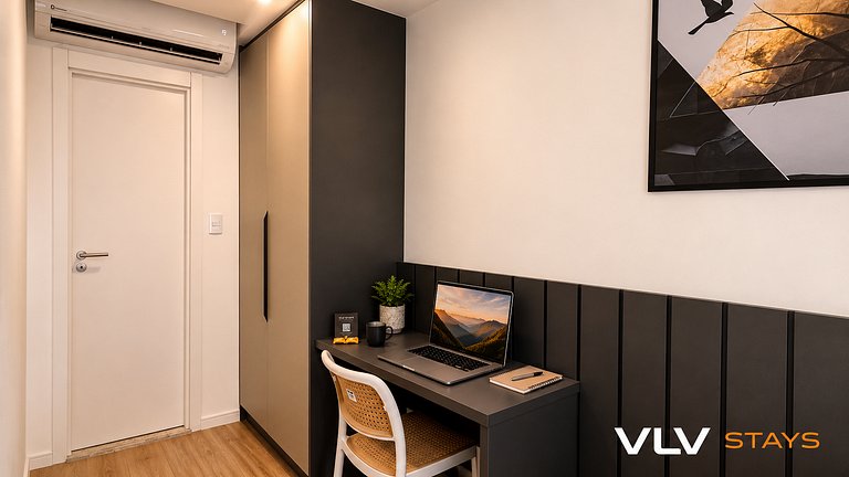 ART831 Excellent high floor option by VLV Stays