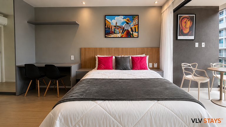 ART324 Vista Lateral c/ varanda by VLV Stays