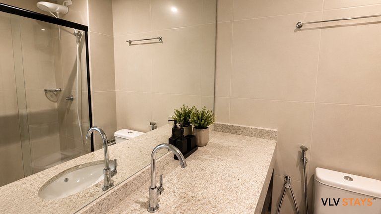 ART324 Vista Lateral c/ varanda by VLV Stays