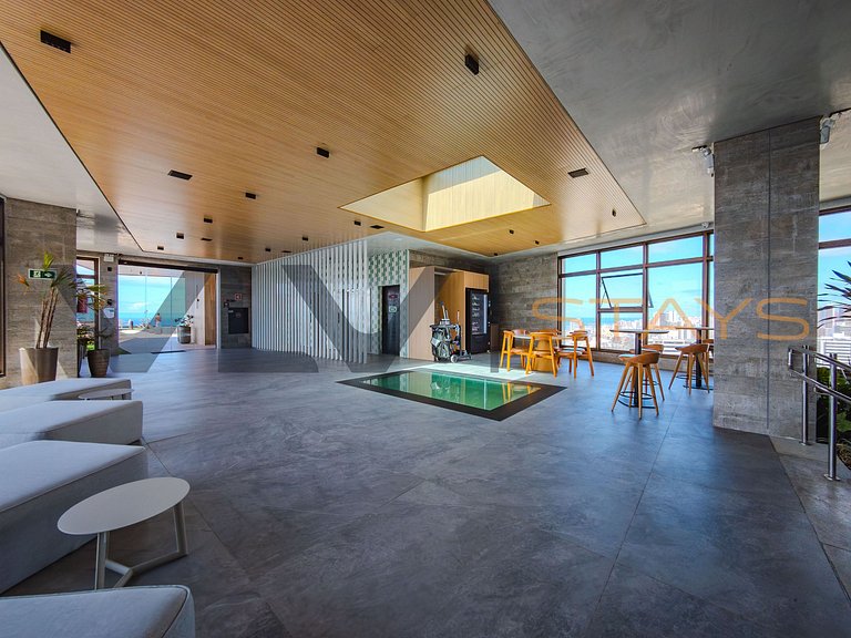 LIT 760 | SkyBridge + rooftop perto do mar by VLV Stays