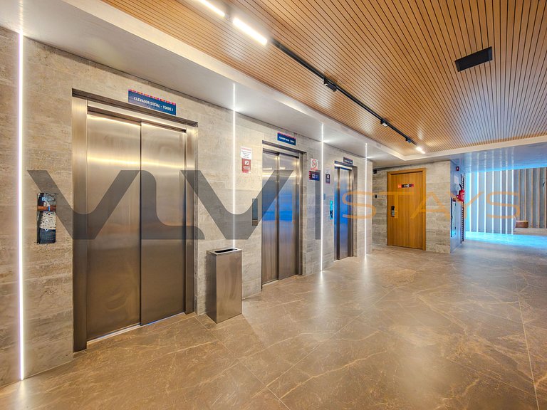 LIT Rooftop, SkyBridge e vista mar by VLV Stays